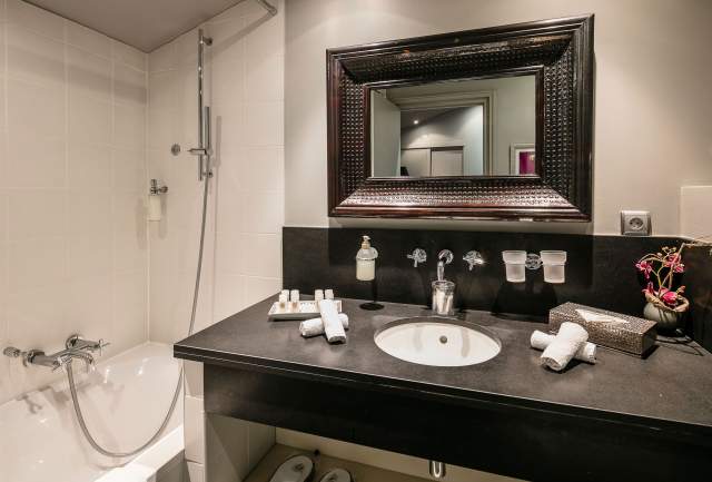 Salle de bain suite duplex,Villa Garbo Hotel 4 étoiles Cannes