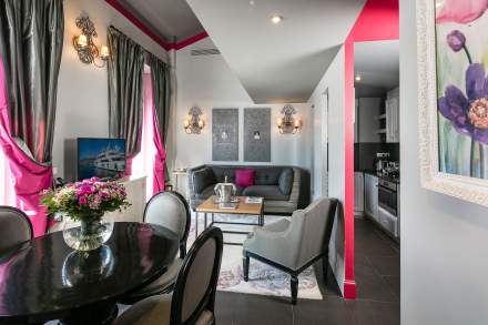 Chambre Duplex, kitchen et salon, Villa Garbo à Cannes